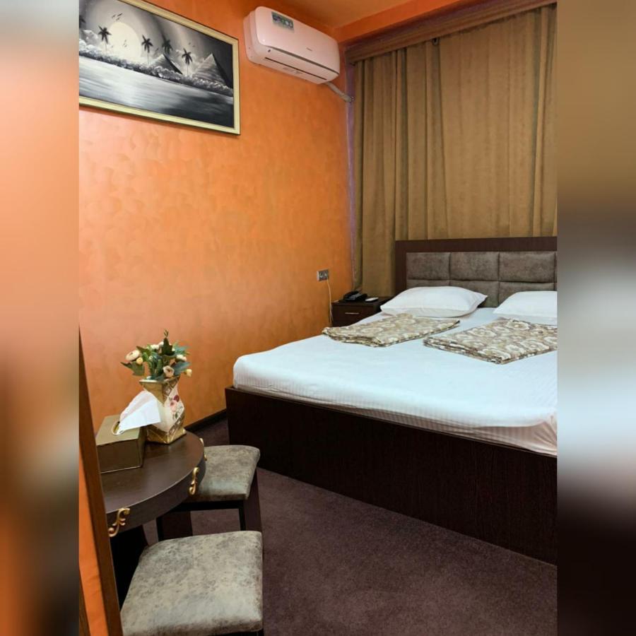 Hotel N1 Yerevan Bagian luar foto